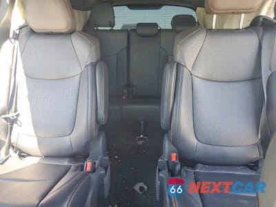 Zdjęcie 10 z 13 samochodu: 2024 TOYOTA SIENNA XSE VIN:5TDDRKEC6RS216967 - miniatura