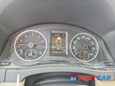 Zdjęcie 9 z 12 samochodu: 2017 VOLKSWAGEN TIGUAN S VIN:WVGAV7AX8HK027467 - miniatura