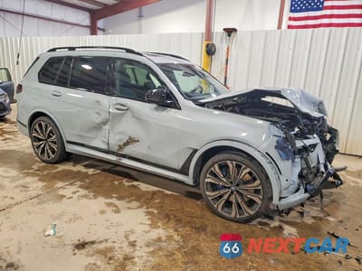 Czwarte zdjęcie samochodu z boku: 2025 BMW X7 M60I VIN:5UX33EM02S9Y23621 - miniatura