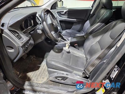 Zdjęcie 7 z 13 samochodu: 2016 VOLVO XC60 T5 PREMIER VIN:YV4612RK9G2785198 - miniatura