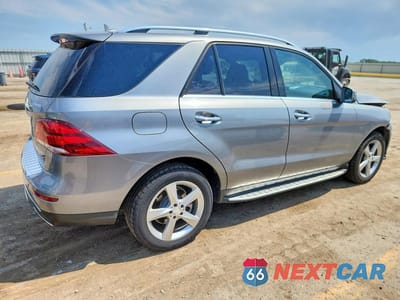 Trzecie zdjęcie samochodu z tyłu: 2016 MERCEDES-BENZ GLE 350 4MATIC VIN:4JGDA5HB6GA619509 - miniatura