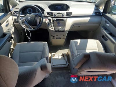 Zdjęcie 8 z 13 samochodu: 2016 HONDA ODYSSEY SE VIN:5FNRL5H39GB015800 - miniatura