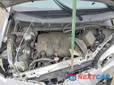 Zdjęcie 12 z 14 samochodu: 2018 TOYOTA SIENNA LE VIN:5TDKZ3DC1JS904751 - miniatura