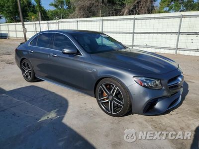Czwarte zdjęcie samochodu z boku: 2018 MERCEDES-BENZ E 63 AMG-S VIN:WDDZF8KB8JA458941 - miniatura