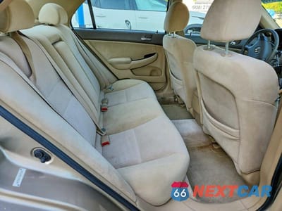 Zdjęcie 10 z 12 samochodu: 2003 HONDA ACCORD LX VIN:1HGCM56433A075252 - miniatura