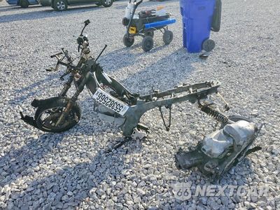 Trzecie zdjęcie samochodu z tyłu: 2023 LEIKE HORNET 150 VIN:LD6PCK0B3PL100202 - miniatura