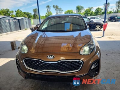 Piąte zdjęcie samochodu w środku: 2021 KIA SPORTAGE LX VIN:KNDPMCAC1M7922142 - miniatura