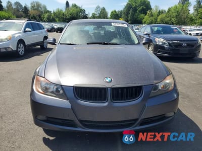 Piąte zdjęcie samochodu w środku: 2006 BMW 325 I VIN:WBAVB135X6KR65178 - miniatura