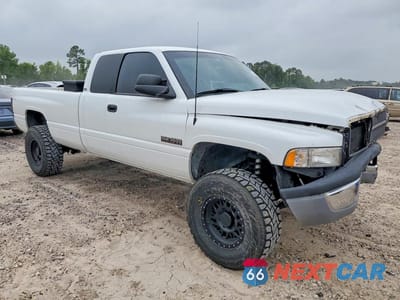 Czwarte zdjęcie samochodu z boku: 1997 DODGE RAM 3500 VIN:3B7MC33D8VM595175 - miniatura