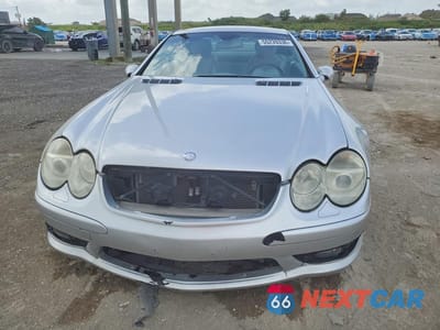 Piąte zdjęcie samochodu w środku: 2004 MERCEDES-BENZ SL 500 VIN:WDBSK75F04F065151 - miniatura