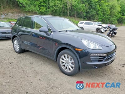 Czwarte zdjęcie samochodu z boku: 2013 PORSCHE CAYENNE VIN:WP1AA2A23DLA01370 - miniatura