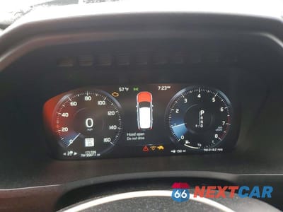 Zdjęcie 9 z 14 samochodu: 2019 VOLVO XC90 T5 MOMENTUM VIN:YV4102PK7K1487733 - miniatura