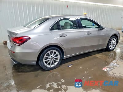 Trzecie zdjęcie samochodu z tyłu: 2019 MERCEDES-BENZ A 220 4MATIC VIN:WDD3G4FB5KW018945 - miniatura