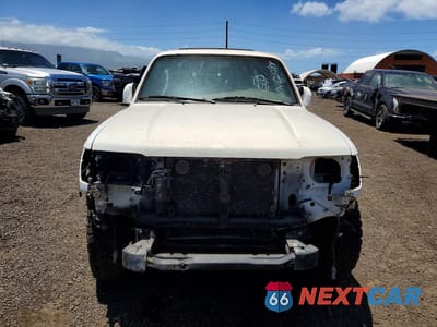 Piąte zdjęcie samochodu w środku: 2000 TOYOTA 4RUNNER SR5 VIN:JT3GN86R9Y0152265 - miniatura