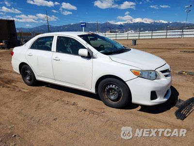 Czwarte zdjęcie samochodu z boku: 2013 TOYOTA COROLLA L VIN:5YFBU4EE2DP083435 - miniatura
