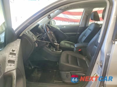Zdjęcie 7 z 14 samochodu: 2017 VOLKSWAGEN TIGUAN S VIN:WVGBV7AX7HW502023 - miniatura