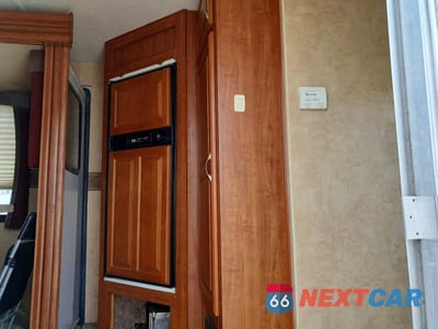 Zdjęcie 8 z 10 samochodu: 2011 JAYCO JAY FLIGHT CAMPER VIN:1UJBJ0BS0B1EK0054 - miniatura