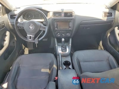 Zdjęcie 8 z 13 samochodu: 2012 VOLKSWAGEN JETTA SE VIN:3VWDX7AJ0CM403410 - miniatura