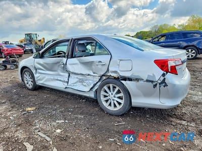 Drugie zdjęcie samochodu z przodu: 2014 TOYOTA CAMRY XLE VIN:4T4BF1FK4ER414955 - miniatura