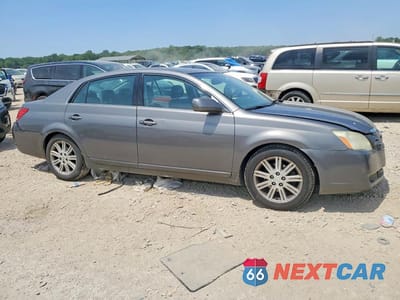 Czwarte zdjęcie samochodu z boku: 2005 TOYOTA AVALON LIMITED VIN:4T1BK36B45U047234 - miniatura