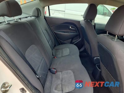 Zdjęcie 10 z 12 samochodu: 2017 KIA RIO LX VIN:KNADM4A36H6048324 - miniatura