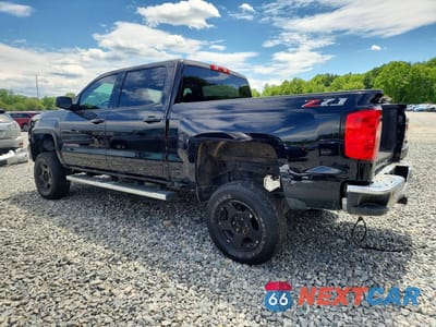 Drugie zdjęcie samochodu z przodu: 2018 CHEVROLET SILVERADO K1500 LT VIN:3GCUKREC1JG103511 - miniatura