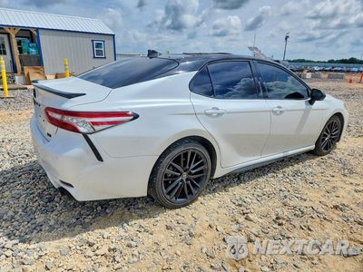 Trzecie zdjęcie samochodu z tyłu: 2020 TOYOTA CAMRY XSE V6 VIN:4T1KZ1AK1LU046370 - miniatura