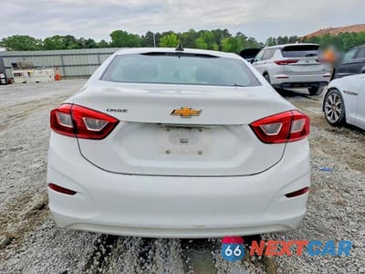 Zdjęcie 6 z 12 samochodu: 2018 CHEVROLET CRUZE LS VIN:1G1BC5SM0J7198285 - miniatura