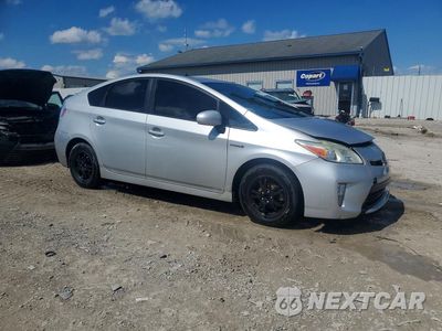 Czwarte zdjęcie samochodu z boku: 2015 TOYOTA PRIUS TWO VIN:JTDKN3DU4F0436920 - miniatura