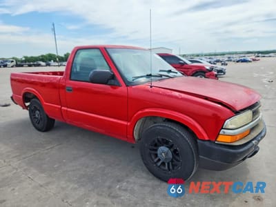 Czwarte zdjęcie samochodu z boku: 2003 CHEVROLET S TRUCK S10 VIN:1GCCS14H438187018 - miniatura