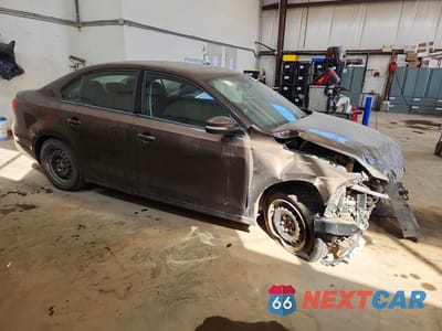 Czwarte zdjęcie samochodu z boku: 2011 VOLKSWAGEN JETTA SE VIN:3VWBK7AJ7BM013831 - miniatura