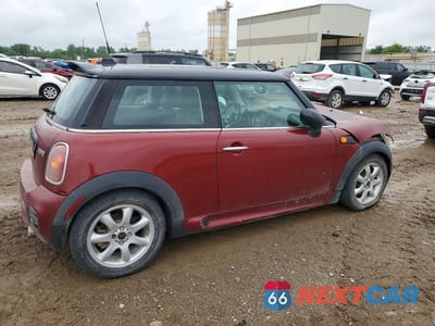 Trzecie zdjęcie samochodu z tyłu: 2009 MINI COOPER VIN:WMWMF335X9TW72889 - miniatura