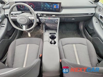 Zdjęcie 8 z 12 samochodu: 2025 HYUNDAI SONATA SEL VIN:KMHL64JA5SA503297 - miniatura