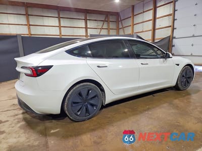 Trzecie zdjęcie samochodu z tyłu: 2025 TESLA MODEL 3 VIN:5YJ3E1EB3SF914892 - miniatura