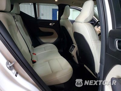 Zdjęcie 11 z 14 samochodu: 2023 VOLVO XC40 PLUS VIN:YV4L12UW5P2911988 - miniatura