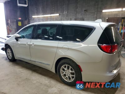 Drugie zdjęcie samochodu z przodu: 2017 CHRYSLER PACIFICA LX VIN:2C4RC1CG1HR665570 - miniatura