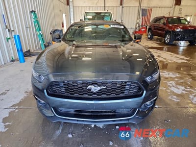 Piąte zdjęcie samochodu w środku: 2015 FORD MUSTANG VIN:1FA6P8TH5F5361909 - miniatura