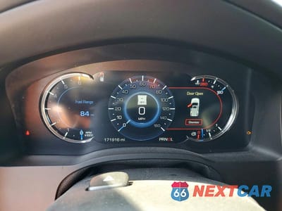 Zdjęcie 9 z 13 samochodu: 2018 CADILLAC ESCALADE PLATINUM VIN:1GYS4DKJ1JR220300 - miniatura