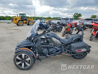 Trzecie zdjęcie samochodu z tyłu: 2017 CAN-AM SPYDER ROADSTER F3 VIN:2BXRDDD25HV002396 - miniatura