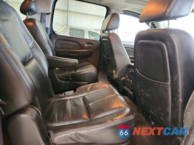 Zdjęcie 11 z 13 samochodu: 2008 GMC YUKON XL DENALI VIN:1GKFK66858J228798 - miniatura