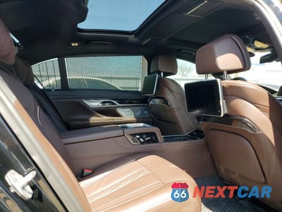 Zdjęcie 10 z 12 samochodu: 2018 BMW 750 XI VIN:WBA7F2C55JB238736 - miniatura