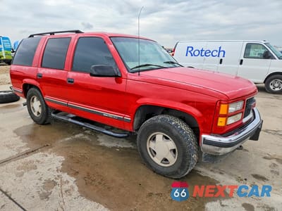 Czwarte zdjęcie samochodu z boku: 1997 GMC YUKON VIN:1GKEK13R1VJ731204 - miniatura