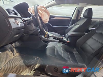 Zdjęcie 7 z 12 samochodu: 2015 VOLKSWAGEN PASSAT S VIN:1VWAT7A30FC119751 - miniatura