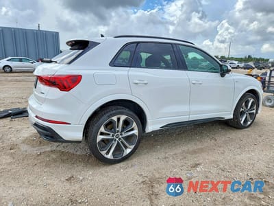 Trzecie zdjęcie samochodu z tyłu: 2021 AUDI Q3 PREMIUM S LINE 45 VIN:WA1DECF30M1093151 - miniatura