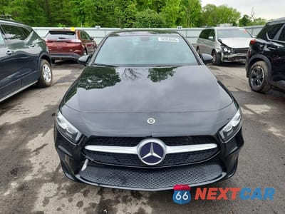 Piąte zdjęcie samochodu w środku: 2021 MERCEDES-BENZ A 220 4MATIC VIN:W1K3G4FB6MJ276097 - miniatura
