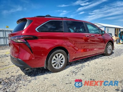 Trzecie zdjęcie samochodu z tyłu: 2026 TOYOTA SIENNA XLE 8-PASSENGER VIN:5TDYRKEC9TS297925 - miniatura