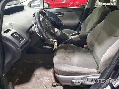 Zdjęcie 7 z 13 samochodu: 2014 TOYOTA PRIUS TWO VIN:JTDKN3DU1E1761548 - miniatura