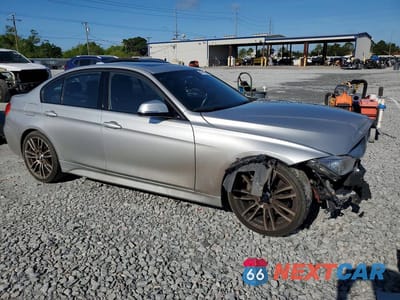 Czwarte zdjęcie samochodu z boku: 2013 BMW 335 I VIN:WBA3A9C51DF078065 - miniatura