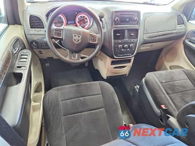 Zdjęcie 8 z 13 samochodu: 2011 DODGE GRAND CARAVAN MAINSTREET VIN:2D4RN3DG4BR626776 - miniatura