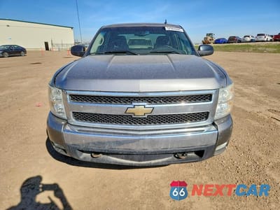 Piąte zdjęcie samochodu w środku: 2008 CHEVROLET SILVERADO K1500 VIN:2GCEK133981320977 - miniatura